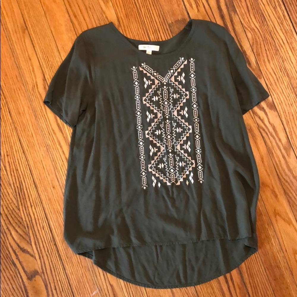 Soft green shirt with front detail